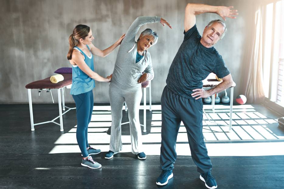 especialista en fisioterapia para adultos mayores